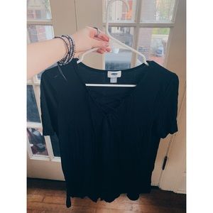 V NECK, CROSSED DRAWSTRING// SIZE M